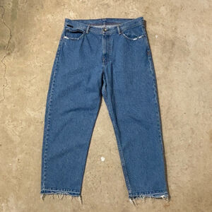 BDG Straight Leg Cut Off Jeans Blue Women’s Size 33 Zipper Fly Raw Hem